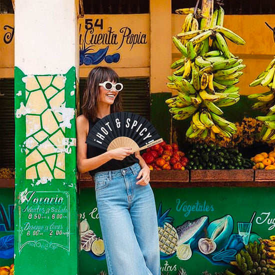 ABANICO NEGRO ¡HOT & SPICY!