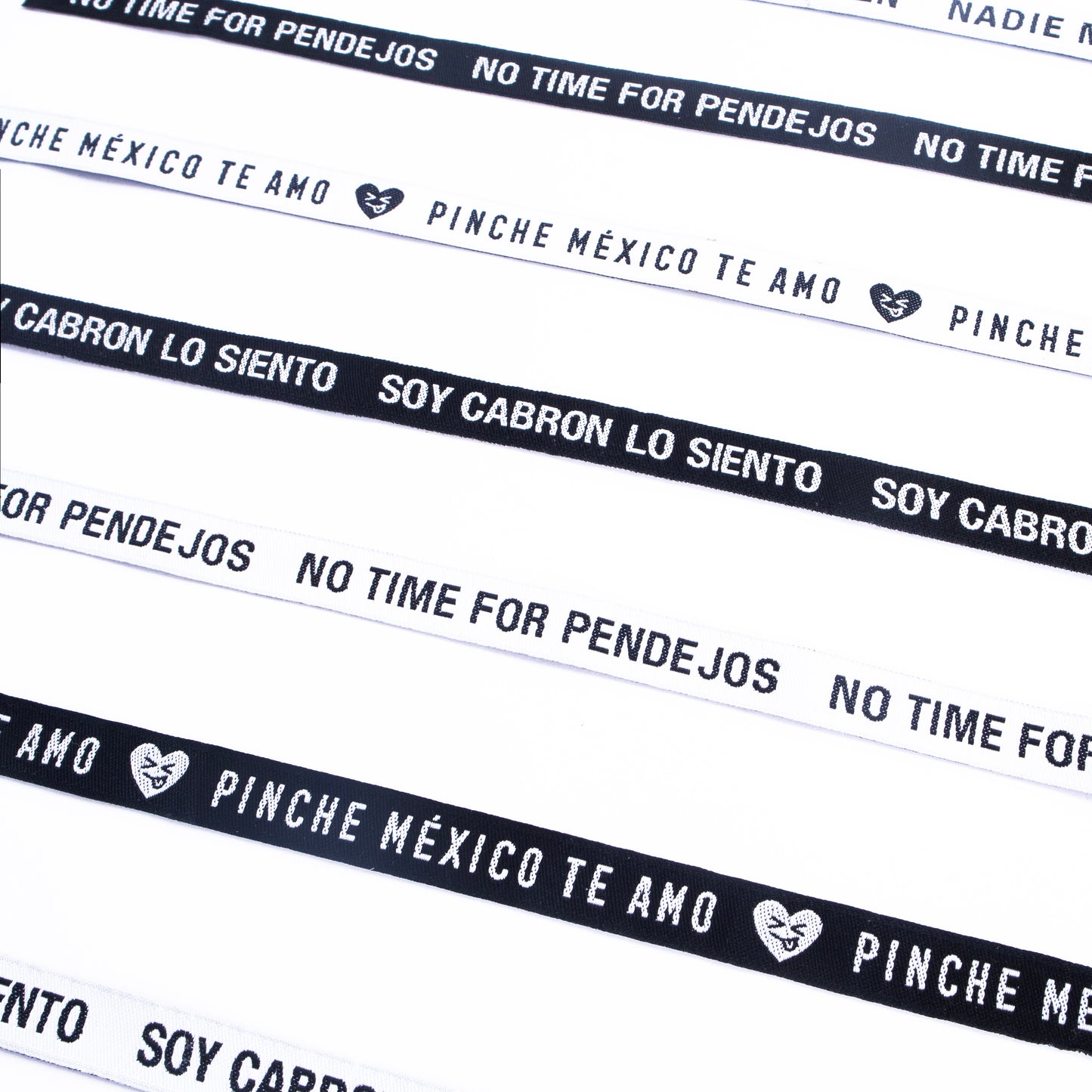 PULSERA NO TIME FOR PENDEJAS BLANCA