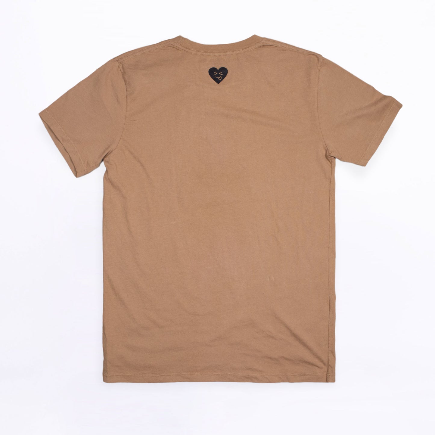 PLAYERA “FRIDA CORAZONES”
